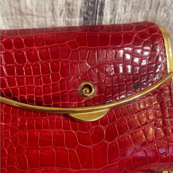 Authentic / Beautiful Judith Leiber Crocodile Clutch - Picture 2 of 12